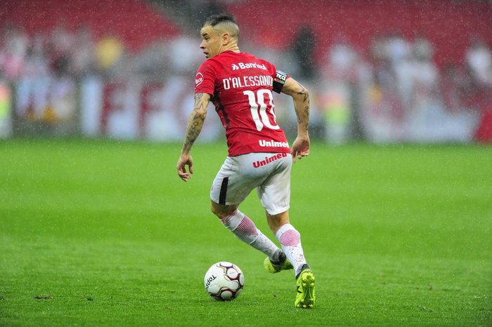PORTO ALEGRE, RS, BRASIL, 16-09-2017.Inter enfrenta o Figueirense no Beira-Rio
Jogo é válido pela 24ª rodada da Série B. Se o Inter vencer, assume a liderança do campeonato. (CARLOS MACEDO/AGÊNCIA RBS)
PORTO ALEGRE, RS, BRASIL, 16-09-2017.Inter enfrenta o Figueirense no Beira-Rio
Jogo é válido pela 24ª rodada da Série B. Se o Inter vencer, assume a liderança do campeonato. (CARLOS MACEDO/AGÊNCIA RBS)