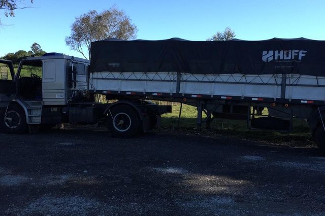 Pol&iacute;cia Civil de S&atilde;o Sep&eacute; apreende carnes, mercadorias contrabandeadas e ve&iacute;culos na cidade.