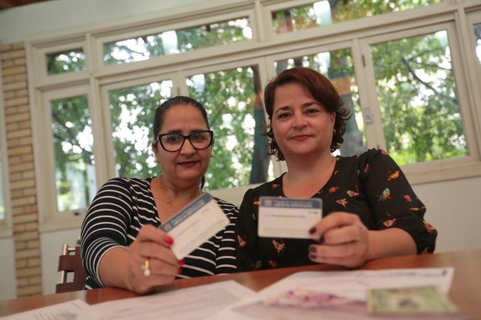 PORTO ALEGRE, RS, BRASIL - 2017.09.15 - Pauta sobre o Programa de Doação de Corpos da UFCSPA. Reportagem de esclarecimento sobre a doação de corpos para o ensino e pesquisa. Na foto: Marinelly Vieira da Silva e Dinaiara Vasconcellos Vieira. (Foto: ANDRÉ ÁVILA/ Agência RBS)
PORTO ALEGRE, RS, BRASIL - 2017.09.15 - Pauta sobre o Programa de Doação de Corpos da UFCSPA. Reportagem de esclarecimento sobre a doação de corpos para o ensino e pesquisa. Na foto: Marinelly Vieira da Silva e Dinaiara Vasconcellos Vieira. (Foto: ANDRÉ ÁVILA/ Agência RBS)