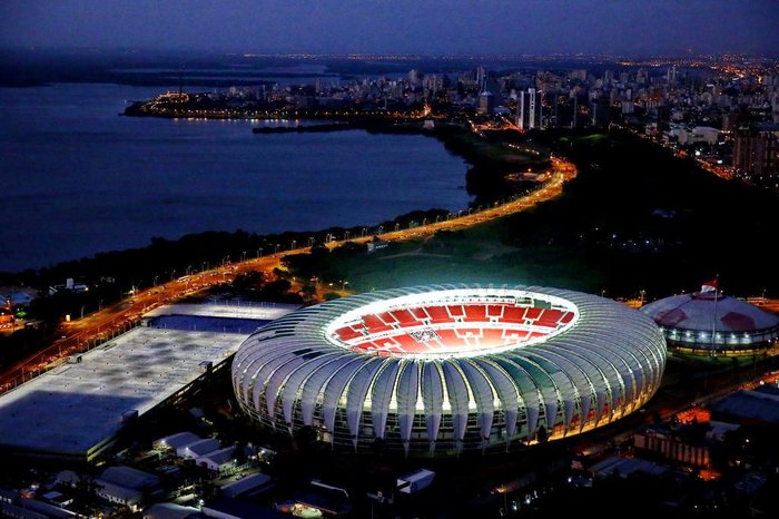 PORTO ALEGRE, RS, BRASIL, 25-03-2014- Foto para o livro de porto Alegre, edição especial da copa do mundo 2014- Vista aérea do novo estádio Beira-rio. FOTO ADRIANA FRANCIOSI
PORTO ALEGRE, RS, BRASIL, 25-03-2014- Foto para o livro de porto Alegre, edição especial da copa do mundo 2014- Vista aérea do novo estádio Beira-rio. FOTO ADRIANA FRANCIOSI
