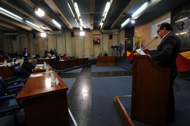  Sess&atilde;o ordin&aacute;ria na C&acirc;mara de Vereadores de Santa MariaSess&atilde;o na C&acirc;mara de Vereadores de Santa MariaSess&atilde;o para discuss&atilde;o de projetos de lei na C&acirc;mara de Vereadores de Santa Maria