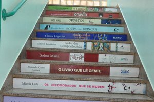 É nesse universo de leitura que crianças a partir dos seis anos de idade preparam-se para participar da Jornada Nacional de Literatura, que ocorre de 2 a 6 de outubro em Passo Fundo.
É nesse universo de leitura que crianças a partir dos seis anos de idade preparam-se para participar da Jornada Nacional de Literatura, que ocorre de 2 a 6 de outubro em Passo Fundo.