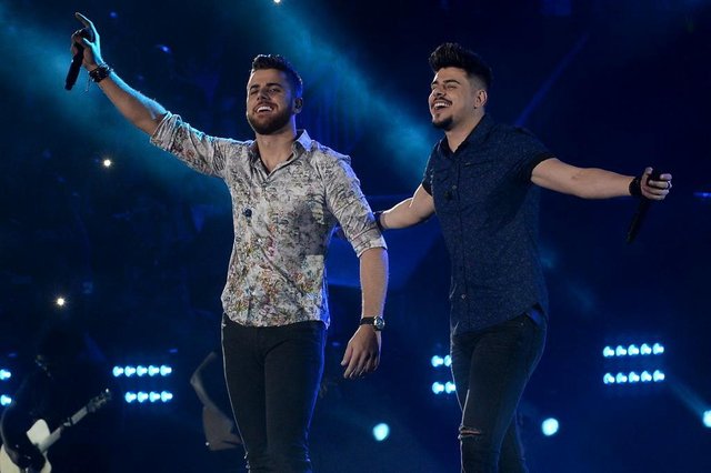 dupla z&eacute; neto (esquerda) & cristiano (direita), sertanejos, nova gera&ccedil;&atilde;o.  