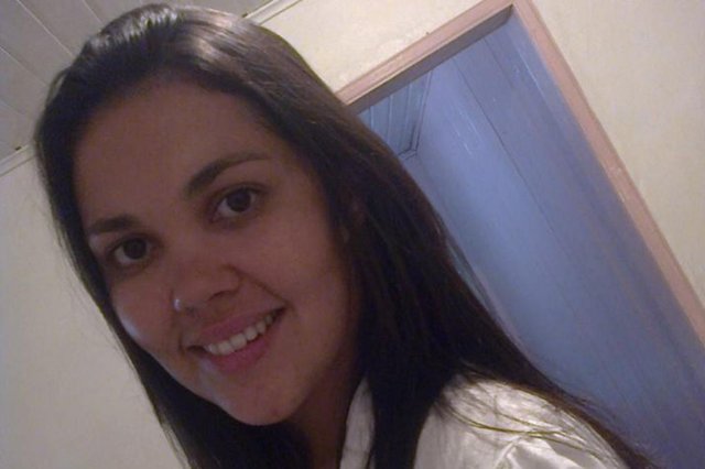 Aline Aparecida Nunes Cortes de Mello morreu após ter a cabeça decepada por um fio de luz 