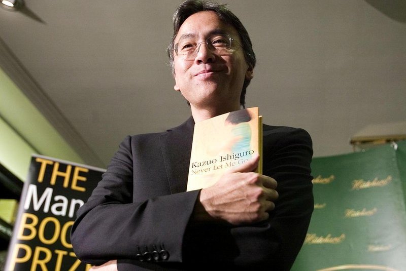  

(FILES) This file photo taken on October 10, 2005 shows British author Kazuo Ishiguro posing with his book at Hatchards book store in London, prior to the announcement of the winner of the The Man Booker Prize for Fiction.
British author Kazuo Ishiguro wins the Nobel Literature Prize, the Swedish Academy in Stockholm announced on October 5, 2017 / AFP PHOTO / LEON NEAL

Editoria: ACE
Local: London
Indexador: LEON NEAL
Secao: literature
Fonte: AFP
Fotógrafo: STF