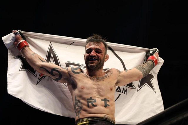 Ricardo Tirloni vence no Fight Club islam espanha Ricardo Tirloni vence no Fight Club islam espanha