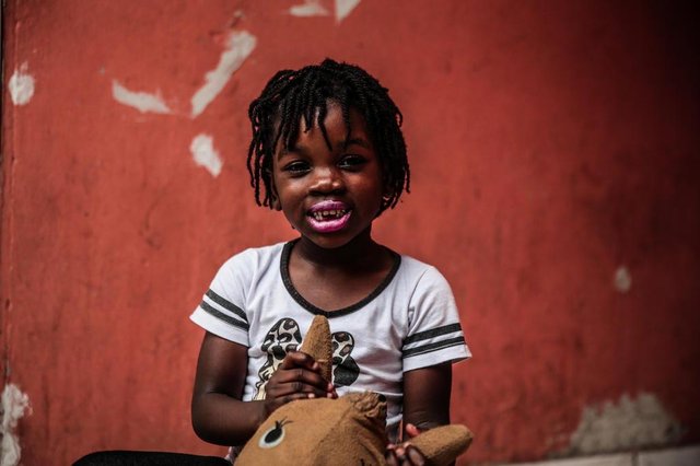 FLORIANÓPOLIS,SC, BRASIL - 10/10/2017Wilclese Saint Fleur, 30, e sua filha, Wilnise Joseph, 5, completam um ano de reencontro no Brasil FLORIANÓPOLIS,SC, BRASIL - 10/10/2017Wilclese Saint Fleur, 30, e sua filha, Wilnise Joseph, 5, completam um ano de reencontro no Brasil