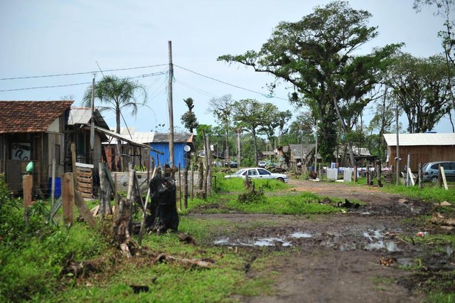 ARAQUARI,SC,BRASIL,11-10-2017.Moradores de ocupação irregular teram que deixar suas casas.(Foto:Salmo Duarte/A Notícia,Geral) ARAQUARI,SC,BRASIL,11-10-2017.Moradores de ocupação irregular teram que deixar suas casas.(Foto:Salmo Duarte/A Notícia,Geral)