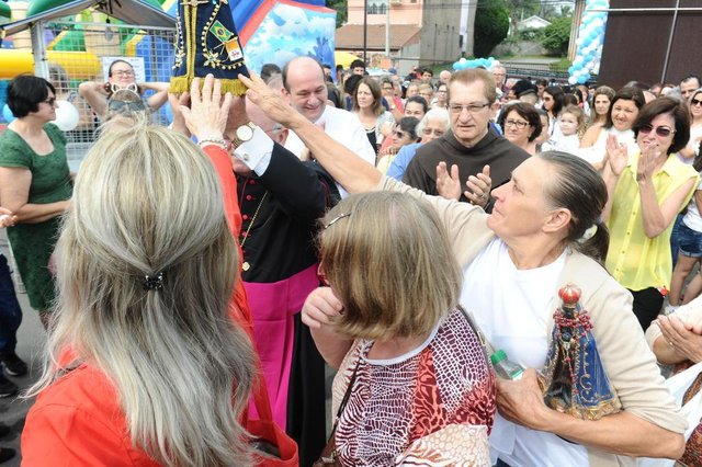 Blumenau - SC - Brasil - 12102017 - Chegada da Nosso Senhora no santuário da itoupava norte em Blumenau. Blumenau - SC - Brasil - 12102017 - Chegada da Nosso Senhora no santuário da itoupava norte em Blumenau.