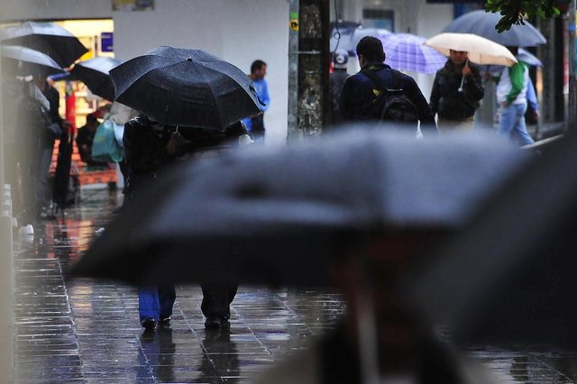 SANTA MARIA, RS, BRASIL. 11/10/2017.Chuva em Santa Maria.FOTO: GABRIEL HAESBAERT / NEWCO DSM SANTA MARIA, RS, BRASIL. 11/10/2017.Chuva em Santa Maria.FOTO: GABRIEL HAESBAERT / NEWCO DSM