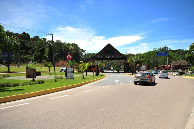 JOINVILLE,SC,BRASIL,03-10-2017.Teste AN nas Ruas da cidade.Os problemas da rua XV de Novembro.Pórtico.(Foto:Salmo Duarte/A Notícia,Geral) JOINVILLE,SC,BRASIL,03-10-2017.Teste AN nas Ruas da cidade.Os problemas da rua XV de Novembro.Pórtico.(Foto:Salmo Duarte/A Notícia,Geral)