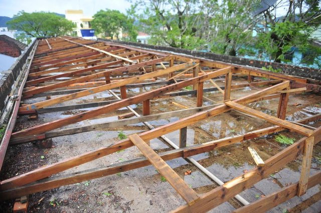  SANTA MARIA,RS, BRASIL. 19/10/2017.Temporal em Santa Maria. Na foto: Escola Francisco LisboaFOTO: GABRIEL HAESBAERT / NEWCO DSM