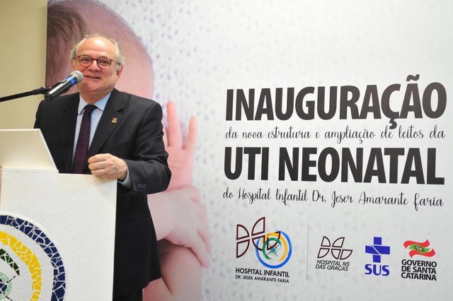JOINVILLE,SC,BRASIL,30-10-2017.Inauguração da nova UTI Neo Natal do Hospital Infantil de Joinville.Vicente Augusto Caropreso,secretário de saúde do estado.(Foto:Salmo Duarte/A Notícia) JOINVILLE,SC,BRASIL,30-10-2017.Inauguração da nova UTI Neo Natal do Hospital Infantil de Joinville.Vicente Augusto Caropreso,secretário de saúde do estado.(Foto:Salmo Duarte/A Notícia)