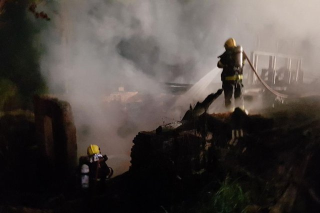 incêndio em galpão de serraria incêndio em galpão de serraria