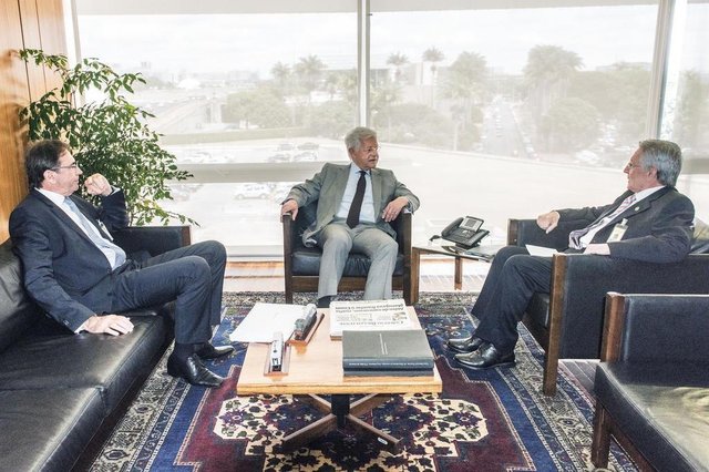 BrasÃlia, 31/10/2017. Ministro Moreira Franco recebe o presidente da FIESC, Glauco José Côrte, acomanhado pelo 1º vice-presidente da FIESC, Mario Cezar de Aguiar. Foto : Sergio Amaral/FIESCIndexador: Sergio Amaral BrasÃlia, 31/10/2017. Ministro Moreira Franco recebe o presidente da FIESC, Glauco José Côrte, acomanhado pelo 1º vice-presidente da FIESC, Mario Cezar de Aguiar. Foto : Sergio Amaral/FIESCIndexador: Sergio Amaral