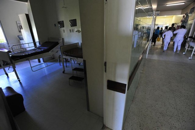 SANTA MARIA, RS, BRASIL. 01/11/2017.MÉDICOS DA MATERNIDADE DO HOSPITAL CASA DE SAÚDE PARALISAM OS ATENDIMENTOSFOTO: GABRIEL HAESBAERT / NEWCO DSM SANTA MARIA, RS, BRASIL. 01/11/2017.MÉDICOS DA MATERNIDADE DO HOSPITAL CASA DE SAÚDE PARALISAM OS ATENDIMENTOSFOTO: GABRIEL HAESBAERT / NEWCO DSM