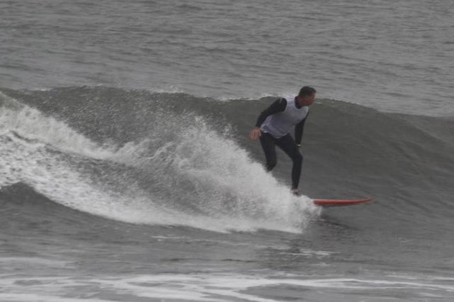 André Luft surfando André Luft surfando