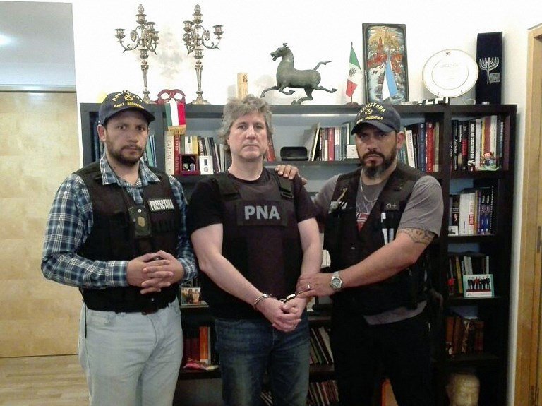 Resultado de imagem para EX-VICE PRESIDENTE ARGENTINO É PRESO POR ENRIQUECIMENTO ILÍCITO