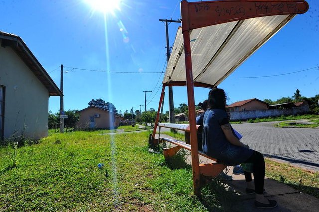  Santa Maria, RS, Brasil, 31/10/2017.A falta de infraestrutura do residencial Zilda Arns, problemas com bueiros, lixos nas ruas e na &aacute;rea verde do bairro