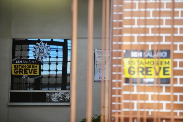  Santa Maria - RS - BRASIL 06/11/2017Pol&iacute;cia civil em greve