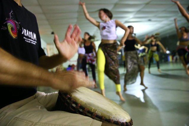 FLORIANÓPOLIS, SC, BRASIL, 31-10-2017: Coletivo Abayomi de dança afro. FLORIANÓPOLIS, SC, BRASIL, 31-10-2017: Coletivo Abayomi de dança afro.