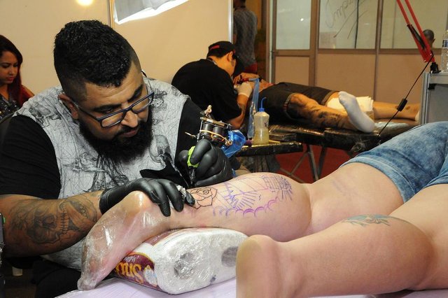 5ª edição da Convenção Internacional de Tatuagem de Joinville. O segundo maior evento do ramo da América Latina reunirá 400 tatuadores até domingo (12/11), no Expocentro Edmundo Doubrawa. 5ª edição da Convenção Internacional de Tatuagem de Joinville. O segundo maior evento do ramo da América Latina reunirá 400 tatuadores até domingo (12/11), no Expocentro Edmundo Doubrawa.