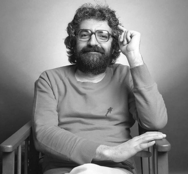 Manoel Carlos Karam, um dos grandes escritores catarinenses Manoel Carlos Karam, um dos grandes escritores catarinenses