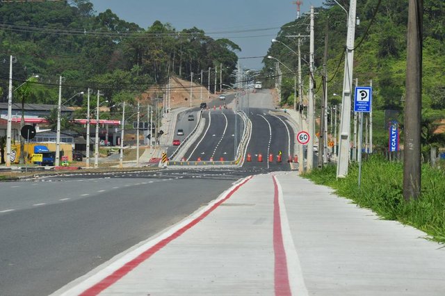 JOINVILLE,SC,BRASIL,16-11-2017.Entrega de obras da Aveninda Santos Dumont,deverá sofrer mudanças.Trecho Norte, ao fundo Trecho Central.(Foto:Salmo Duarte/A Notícia) JOINVILLE,SC,BRASIL,16-11-2017.Entrega de obras da Aveninda Santos Dumont,deverá sofrer mudanças.Trecho Norte, ao fundo Trecho Central.(Foto:Salmo Duarte/A Notícia)