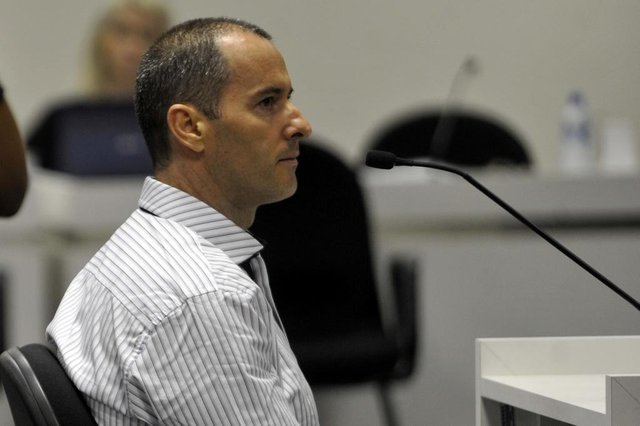 Florianópolis - juri popular com sérgio de souza o neném da costeira acusado de assassinatoIndexador: Florianópolis - juri popular com sérgio de souza o neném da costeira acusado de assassinatoIndexador:
