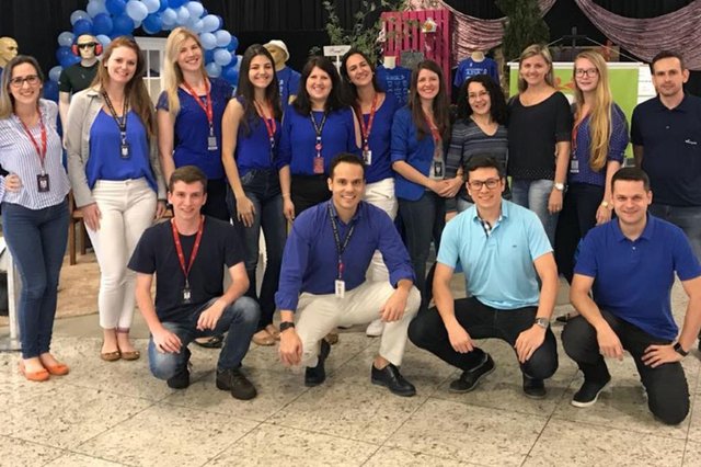 A campanha Novembro Azul invadiu o Jaraguá do Sul Park Shopping. Além de receber a Sociedade sem Câncer que está oferecendo informações aos visitantes sobre o câncer de próstata, tema da iniciativa, o empreendimento também adotou a cor azul. No clique, a equipe de administração vestindo a cor da campanha. A campanha Novembro Azul invadiu o Jaraguá do Sul Park Shopping. Além de receber a Sociedade sem Câncer que está oferecendo informações aos visitantes sobre o câncer de próstata, tema da iniciativa, o empreendimento também adotou a cor azul. No clique, a equipe de administração vestindo a cor da campanha.