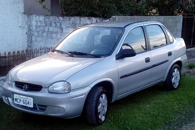 Corsa furtado no Bairro Tancredo Neves