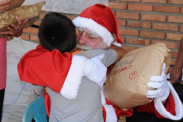 Campanha Papai Noel dos Correios começa dia 27 de novembro. Cartinhas para adoção estão disponíveis nos Correios.