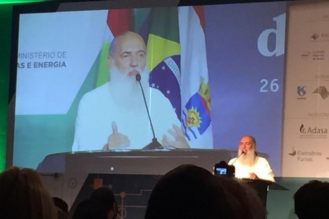 Líder espiritual Sri Prem Baba faz palestra em simpósio sobre água em Florianópolis Líder espiritual Sri Prem Baba faz palestra em simpósio sobre água em Florianópolis