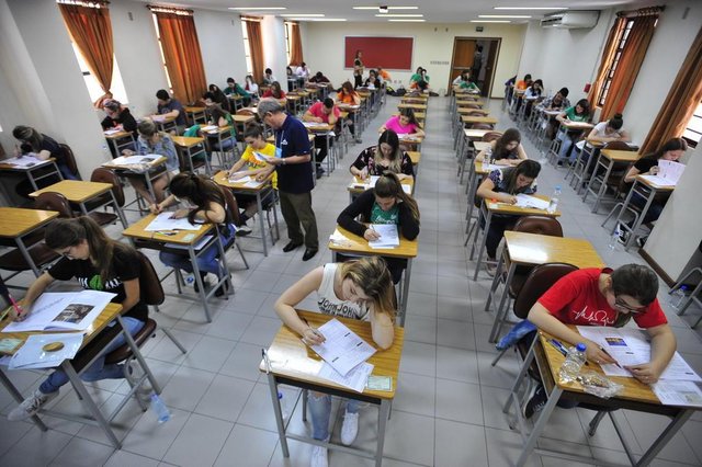 SANTA MARIA, RS, BRASIL. 27/11/2017.VESTIBULAR DE VERÃO DA UNIFRAFOTO: GABRIEL HAESBAERT / NEWCO DSM SANTA MARIA, RS, BRASIL. 27/11/2017.VESTIBULAR DE VERÃO DA UNIFRAFOTO: GABRIEL HAESBAERT / NEWCO DSM