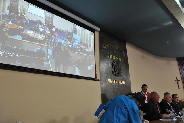 Sessão da Câmara de Vereadores discutiu fundo municipal de segurança, agentes de saúde cobram repasses atrasados Sessão da Câmara de Vereadores discutiu fundo municipal de segurança, agentes de saúde cobram repasses atrasados