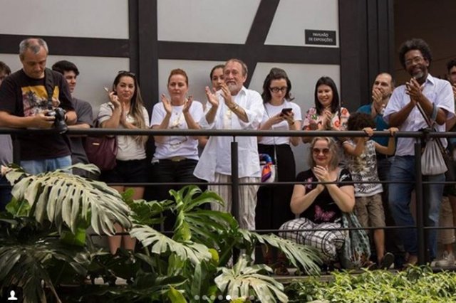 TaNoInsta@institutojuarezmachado em dia de comemoração pelos 3 anos. E claro que o próprio Juarez recebeu os convidados e participou da festa, sempre acompanhado de sua amada @melinamosimann TaNoInsta@institutojuarezmachado em dia de comemoração pelos 3 anos. E claro que o próprio Juarez recebeu os convidados e participou da festa, sempre acompanhado de sua amada @melinamosimann