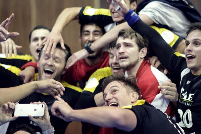 Blumenau campeã no handebol masculino dos Jasc Blumenau campeã no handebol masculino dos Jasc