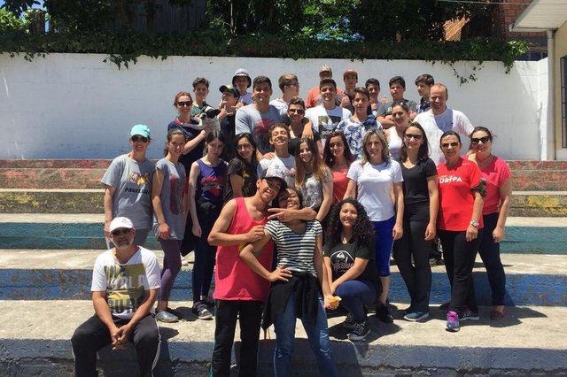 Comunidade escolar se une para construção de horta e revitalização de muros na Escola Ester Benvenutti, em Caxias do Sul Comunidade escolar se une para construção de horta e revitalização de muros na Escola Ester Benvenutti, em Caxias do Sul