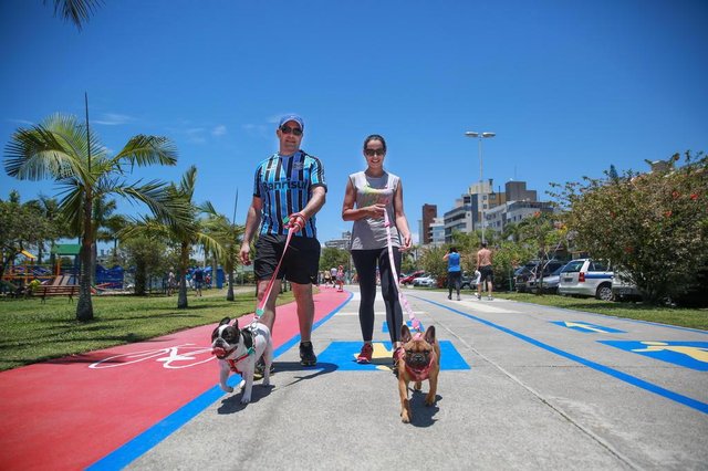 FLORIANOPOLIS, SC, BRASIL, 03/12/2017 - Inauguracao do Parque de Coqueiros - espaco publico do continente comemora as reformas feitas nos ultimos 10 dias e publico aprova as melhorias.Foto: Lucas de Souza e marcelle RamosLocal: FlorianópolisIndexador: Betina HumeresFonte: Diário Catarinense FLORIANOPOLIS, SC, BRASIL, 03/12/2017 - Inauguracao do Parque de Coqueiros - espaco publico do continente comemora as reformas feitas nos ultimos 10 dias e publico aprova as melhorias.Foto: Lucas de Souza e marcelle RamosLocal: FlorianópolisIndexador: Betina HumeresFonte: Diário Catarinense
