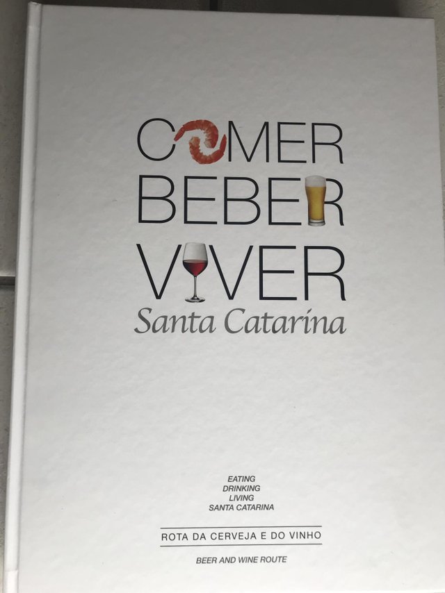 Reprodução livro sobre SC. Reprodução livro sobre SC.