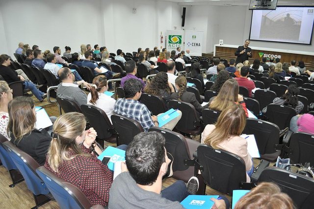 Associação Empresarial de Chapecó oferece cursos de neurovendas e endomarketing para fortalecer negócios. Associação Empresarial de Chapecó oferece cursos de neurovendas e endomarketing para fortalecer negócios.