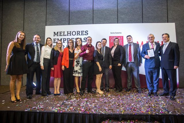 COLUNA ESTELA 07-12-2017: Viacredi é a primeira em SC entre as grandes empresas melhores para trabalhar. Crédito: Marcos Campos, divulgação COLUNA ESTELA 07-12-2017: Viacredi é a primeira em SC entre as grandes empresas melhores para trabalhar. Crédito: Marcos Campos, divulgação