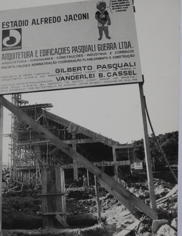 CAXIAS DO SUL, RS, BRASIL (05/12/2017). O advogado Willy Sanvitto organizou a construção do estádio Alfredo Jaconi na década de 1970. (Roni Rigon/Pioneiro). CAXIAS DO SUL, RS, BRASIL (05/12/2017). O advogado Willy Sanvitto organizou a construção do estádio Alfredo Jaconi na década de 1970. (Roni Rigon/Pioneiro).