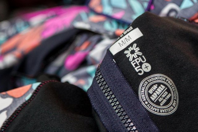 CRICIÚMA - SC - 21/11/2017 - Roupas com fator de proteção solar, são aliados das famílias para se proteger dos raios UVA e UVB durante atividades ao ar livre.Local: CriciúmaIndexador: Guilherme Hahn/ESPECIALFotógrafo: Fotojornalista CRICIÚMA - SC - 21/11/2017 - Roupas com fator de proteção solar, são aliados das famílias para se proteger dos raios UVA e UVB durante atividades ao ar livre.Local: CriciúmaIndexador: Guilherme Hahn/ESPECIALFotógrafo: Fotojornalista