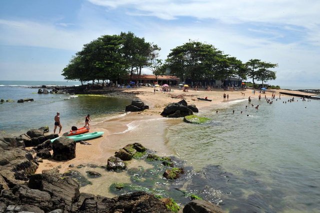 BARRA VELHA,SC,BRASIL,04-01-2017.Passeio na Ilha do Grant (ilha Canasvieiras).(Foto:Salmo Duarte/Agência RBS,Geral) BARRA VELHA,SC,BRASIL,04-01-2017.Passeio na Ilha do Grant (ilha Canasvieiras).(Foto:Salmo Duarte/Agência RBS,Geral)