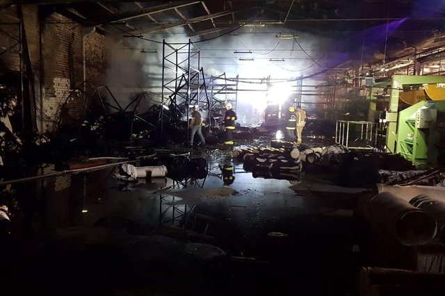 Incêndio atinge empresa em Pomerode Incêndio atinge empresa em Pomerode