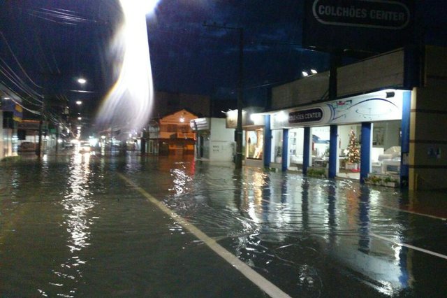 Jaraguá do Sul tem alagamentos no primeiro dia do ano Jaraguá do Sul tem alagamentos no primeiro dia do ano