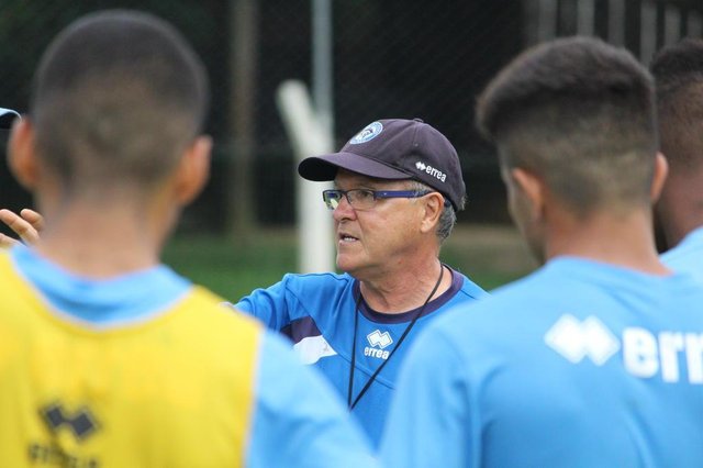 Beto Almeida , Tubarão , técnico , sub-20 Beto Almeida , Tubarão , técnico , sub-20