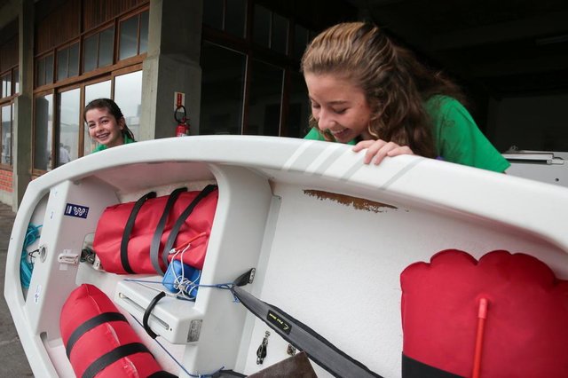 FLORIANÓPOLIS, SC, BRASIL, 29/12/2017: Irmãs velejadoras. Na foto: Isabela Rocha de Faria (D) e Sofia Rocha de Faria (E).(Foto: CRISTIANO ESTRELA / DIÁRIO CATARINENSE) FLORIANÓPOLIS, SC, BRASIL, 29/12/2017: Irmãs velejadoras. Na foto: Isabela Rocha de Faria (D) e Sofia Rocha de Faria (E).(Foto: CRISTIANO ESTRELA / DIÁRIO CATARINENSE)
