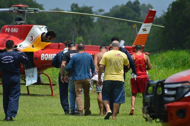 Resgate de piloto de ultraleve em Itapema Resgate de piloto de ultraleve em Itapema
